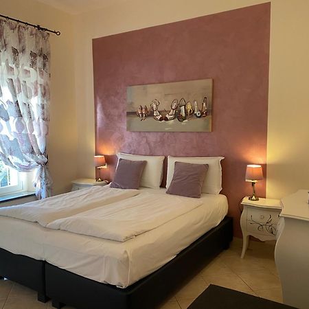 Betty'S House Bed & Breakfast Lazise Eksteriør bilde