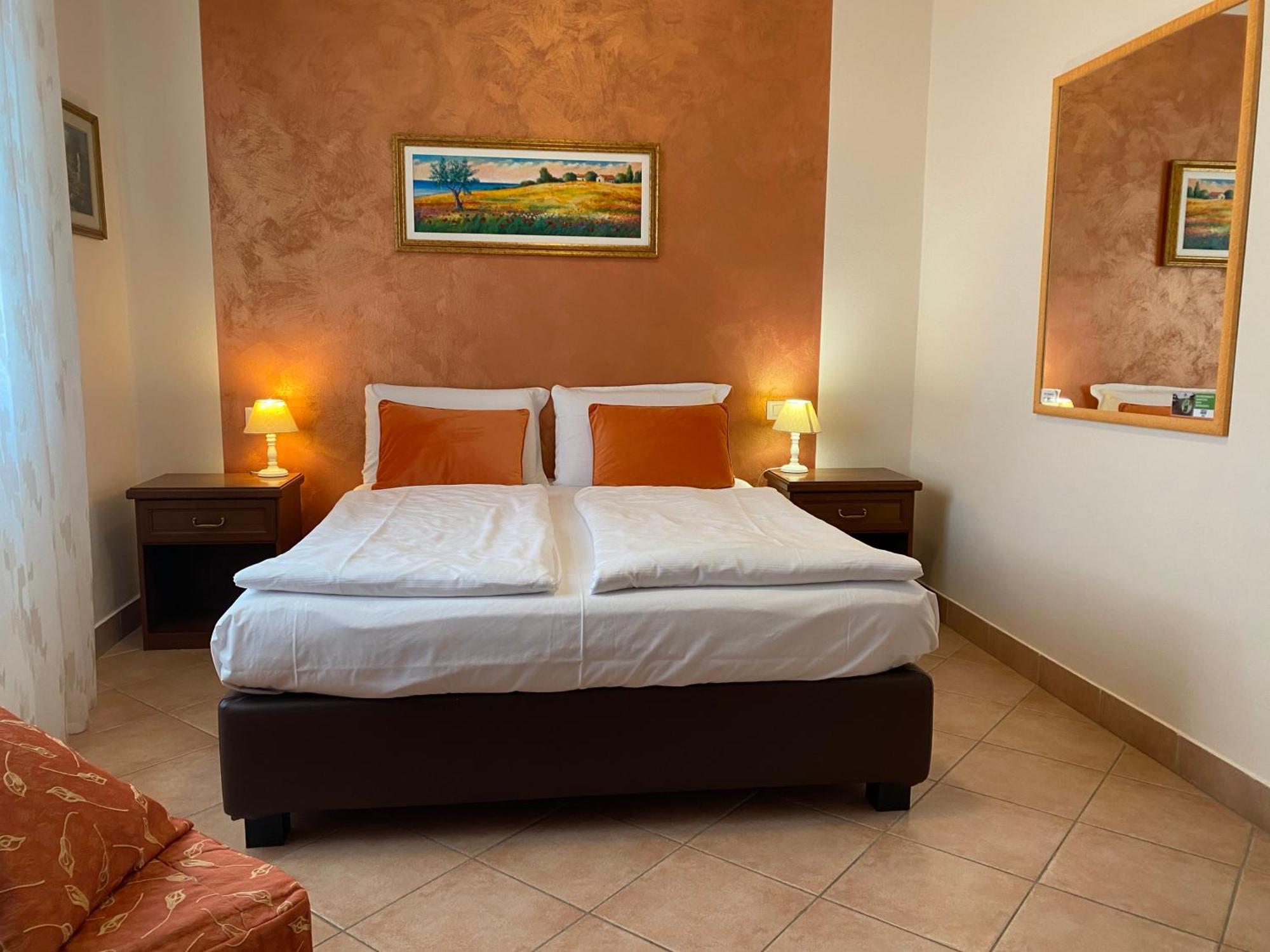 Betty'S House Bed & Breakfast Lazise Eksteriør bilde